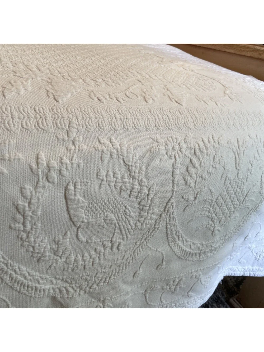 Historic Charleston Foundation White 100% Cotton Coverlet Bedspread Quilt Flawed